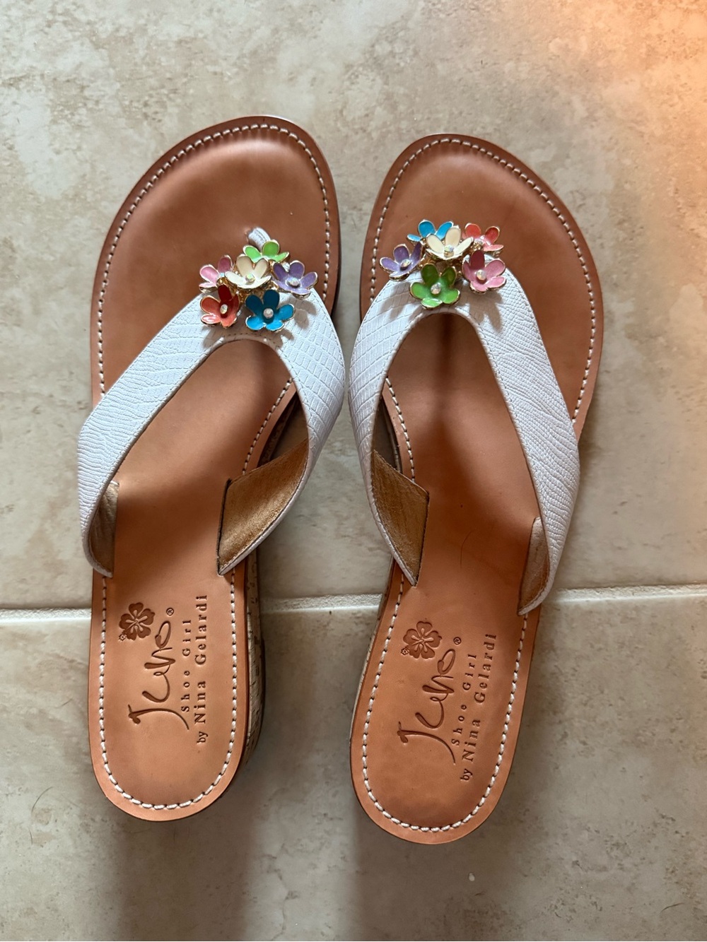 Juno Shoe Girl White Leather Thong Sandals with interchangeable snap on ornament